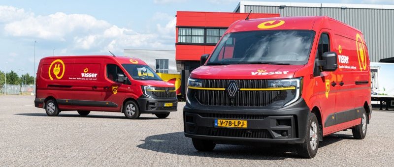 Elektrisch rijden voor een duurzame regio: eerste Renault Master E-Tech bussen in gebruik